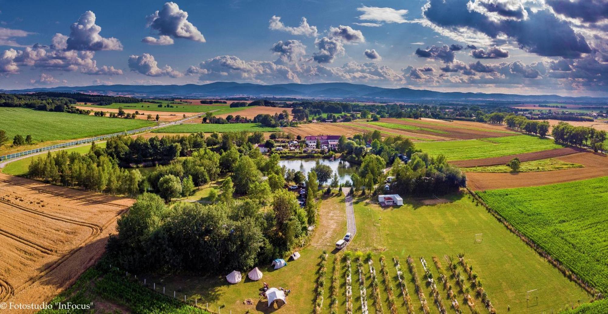 Forteca, Pokoje Goscinne Nad Stawem Dzierżoniów Exterior foto